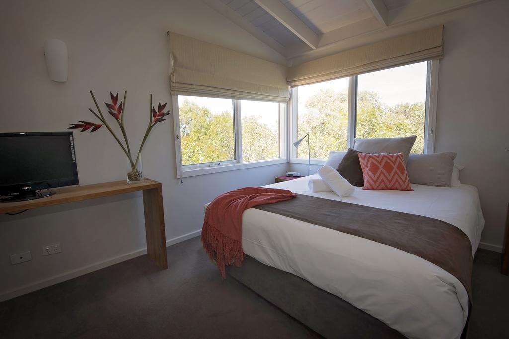 The Lakes Beachfront Holiday Park Lake Tyers Beach Exterior photo