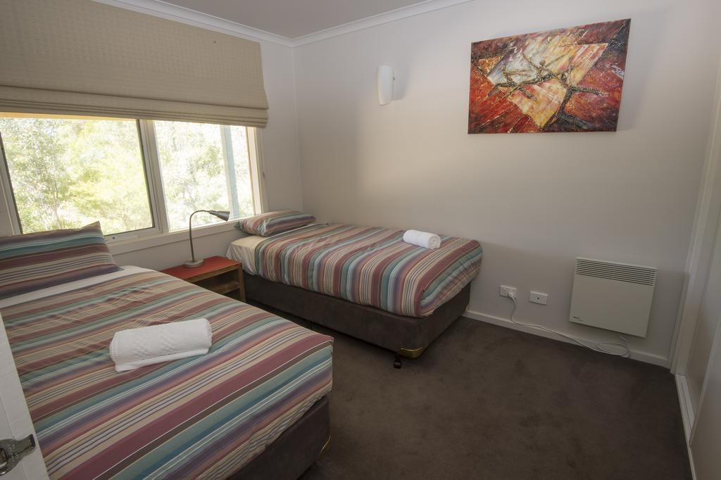 The Lakes Beachfront Holiday Park Lake Tyers Beach Exterior photo