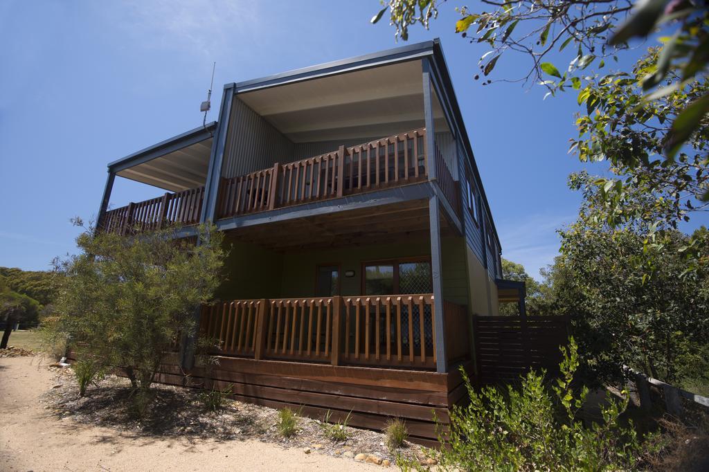 The Lakes Beachfront Holiday Park Lake Tyers Beach Exterior photo