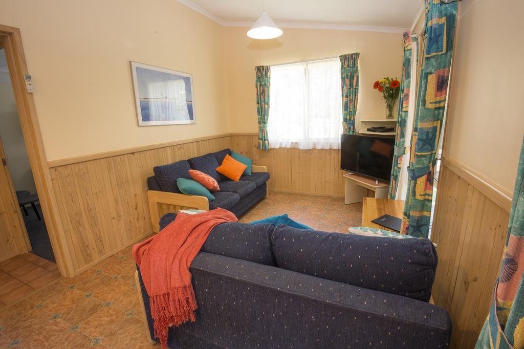 The Lakes Beachfront Holiday Park Lake Tyers Beach Exterior photo