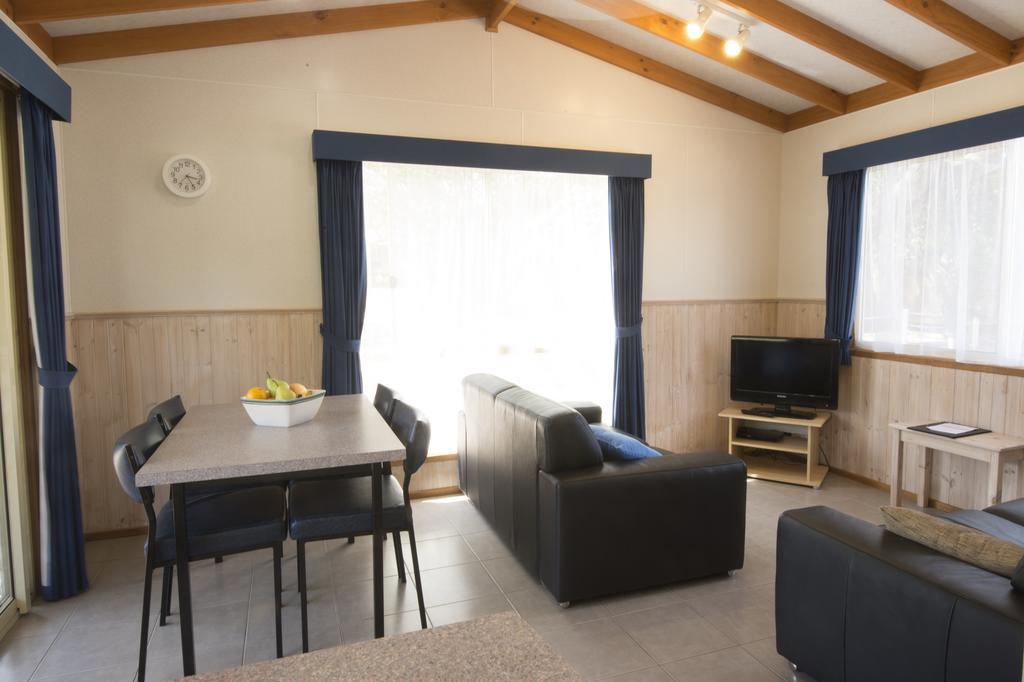 The Lakes Beachfront Holiday Park Lake Tyers Beach Exterior photo